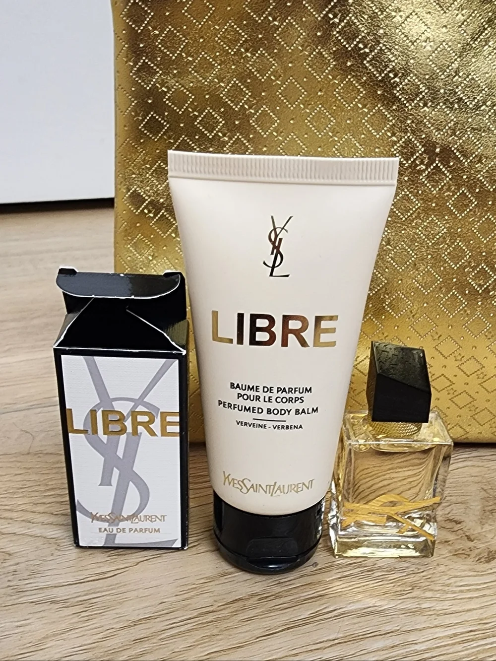 New Ysl Gold Tone Leather Makeup Pouch Bag + 2 Pcs Mini Travel Gift Set - Picture 2 of 3